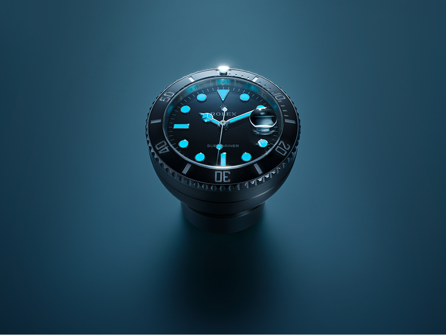 The Chromalight display of a Submariner Date clock